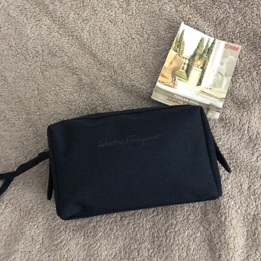 Salvatore Ferragamo x LATAM Business Class kit